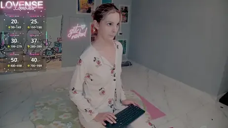 Careful_i_bite stripchat stream image