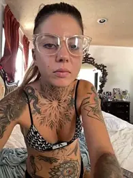 Izy_cute_ stripchat stream image