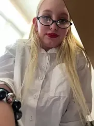 Milkyy_wway stripchat stream image