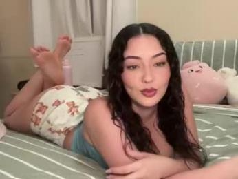 cuddlymoana chaturbate stream image