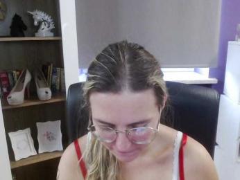 Soft-Zoey bongacams stream image