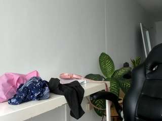 emilybrowm camsoda stream image