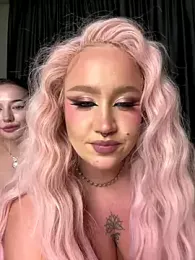 RollingGirls stripchat stream image