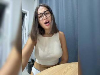 wlcm2talilia bongacams stream image