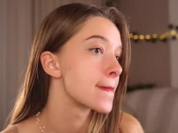 little_poetry chaturbate stream image