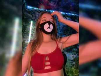 -Summer- bongacams stream image