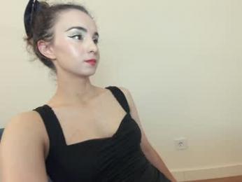 ehotlovea chaturbate stream image