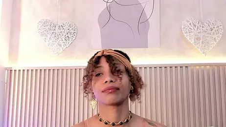 daiana_curly stripchat stream image