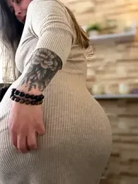 _Abril-Office1 stripchat stream image