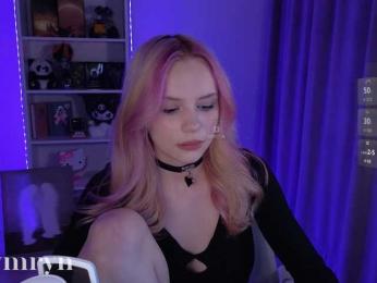 fymryn bongacams stream image