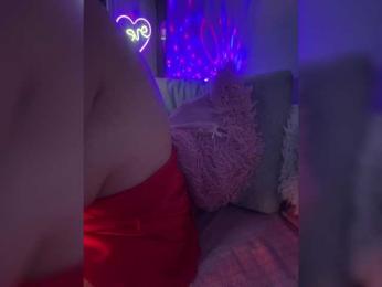 Sugarbaby33 bongacams stream image