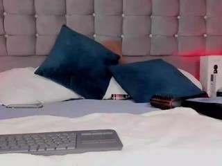 pocahontasfg camsoda stream image