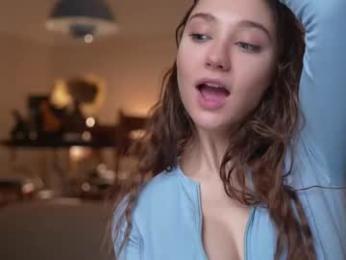 mia_elfie chaturbate stream image