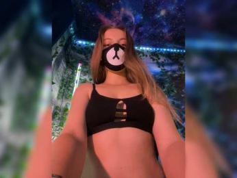 -Summer- bongacams stream image