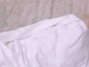 awww_ella chaturbate stream image