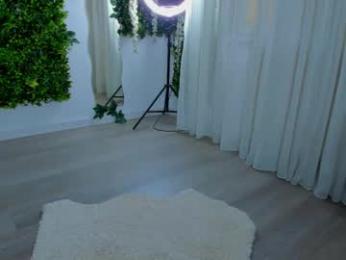 zinasquirts chaturbate stream image