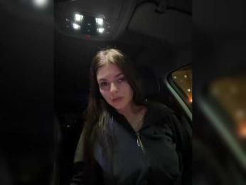 Oops_kiraa bongacams stream image