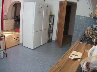 voyeurcam-julmodels-kitchen camsoda stream image
