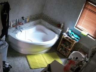 voyeurcam-julmodels-bath-1st-2 camsoda stream image