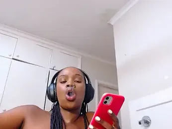 LuciousLips96 stripchat stream image