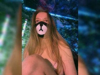 -Summer- bongacams stream image