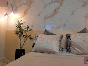 leathompson1 bongacams stream image