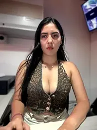 Sofia_Collins- stripchat stream image