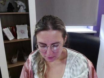 Soft-Zoey bongacams stream image
