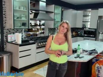 wildwifebarbie chaturbate stream image