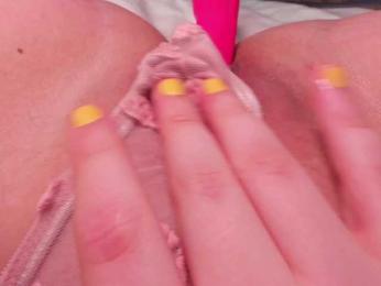 teeencute bongacams stream image