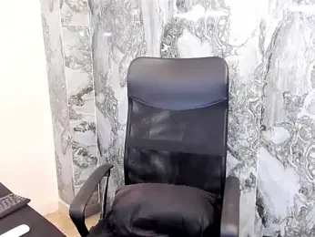 Trinna_harperr stripchat stream image