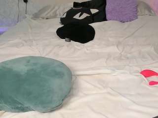 vampire-girl camsoda stream image