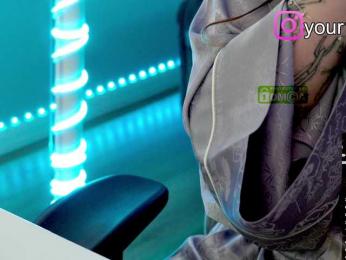 VikkiExtraCheese bongacams stream image