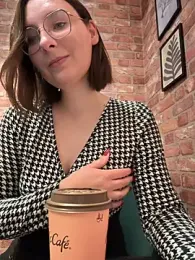 The_Snowwhitee stripchat stream image