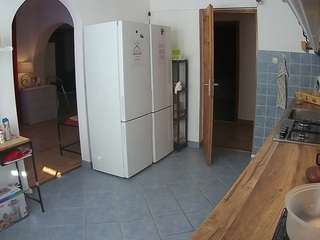 voyeurcam-julmodels-kitchen camsoda stream image