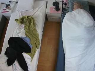 voyeurcam-julmodels-bed-5 camsoda stream image