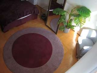 voyeurcam-julmodels-whitebed-5 camsoda stream image