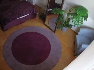 voyeurcam-julmodels-whitebed-5 camsoda stream image