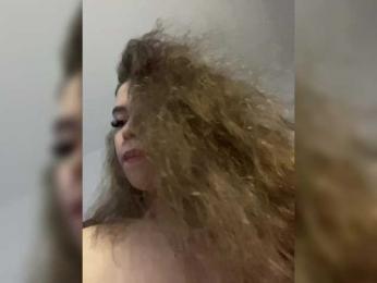 YourLadyyy bongacams stream image