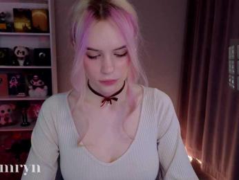 fymryn bongacams stream image