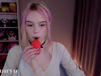 fymryn bongacams stream image
