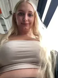 Milkyy_wway stripchat stream image