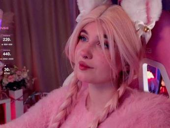 HoneyCherry bongacams stream image