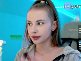 VikkiExtraCheese bongacams stream image