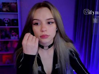 fymryn bongacams stream image