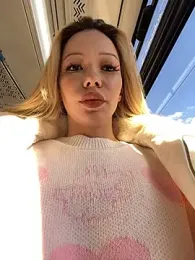 babydolll stripchat stream image