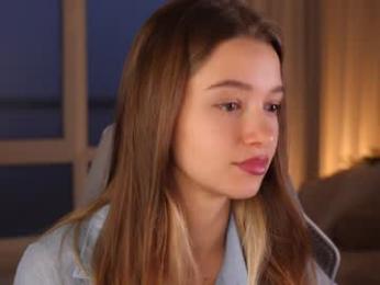 little_poetry chaturbate stream image