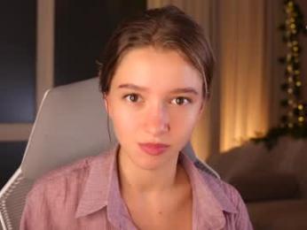 little_poetry chaturbate stream image