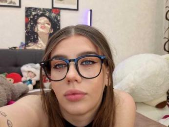 dolly-ll bongacams stream image