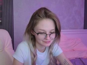 vialeta-baby bongacams stream image